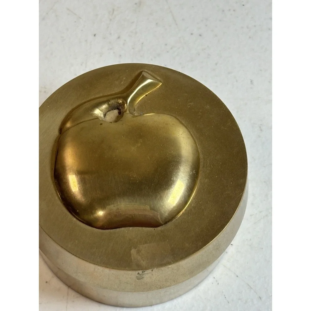 Brass Round Trinket Box Apple On‎ Lid Vintage Jewelry Valuable Storage 3